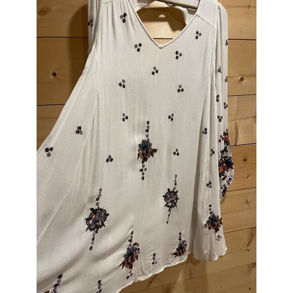 Free People Oxford White Embroidery Boho Dress Small *Flawed* - Picture 3 of 10